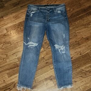 Judy Blue Relaxed Fit Distressed Medium Wash Jeans